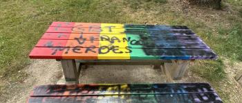 LGBTQIA : Dégradations d'un mobilier urbain aux couleurs arc-en-ciel à Mont-de-Marsan