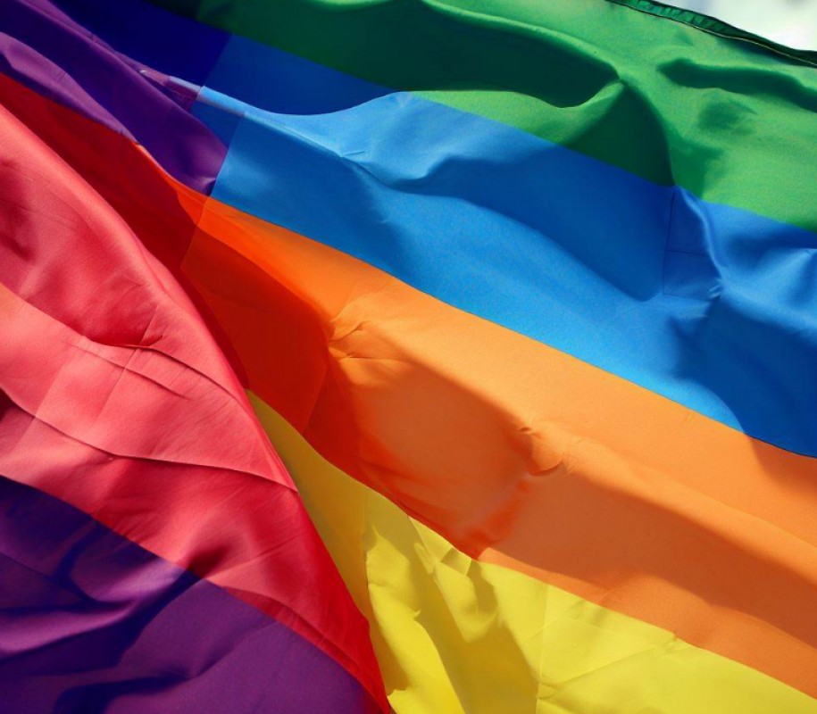 Roumanie : Condamnée par la CEDH pour violation des droits des couples LGBT
