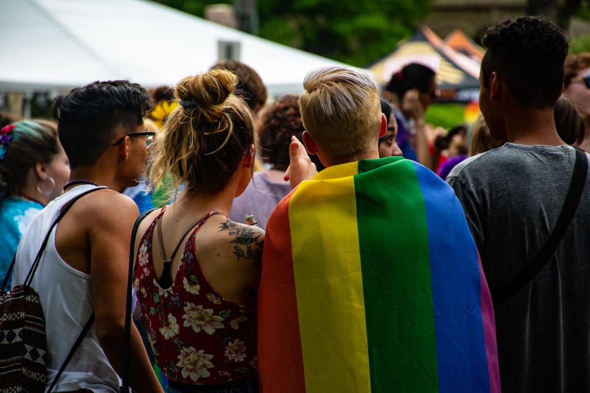 Les personnes LGBT majeures ont deux fois plus de pensées suicidaires