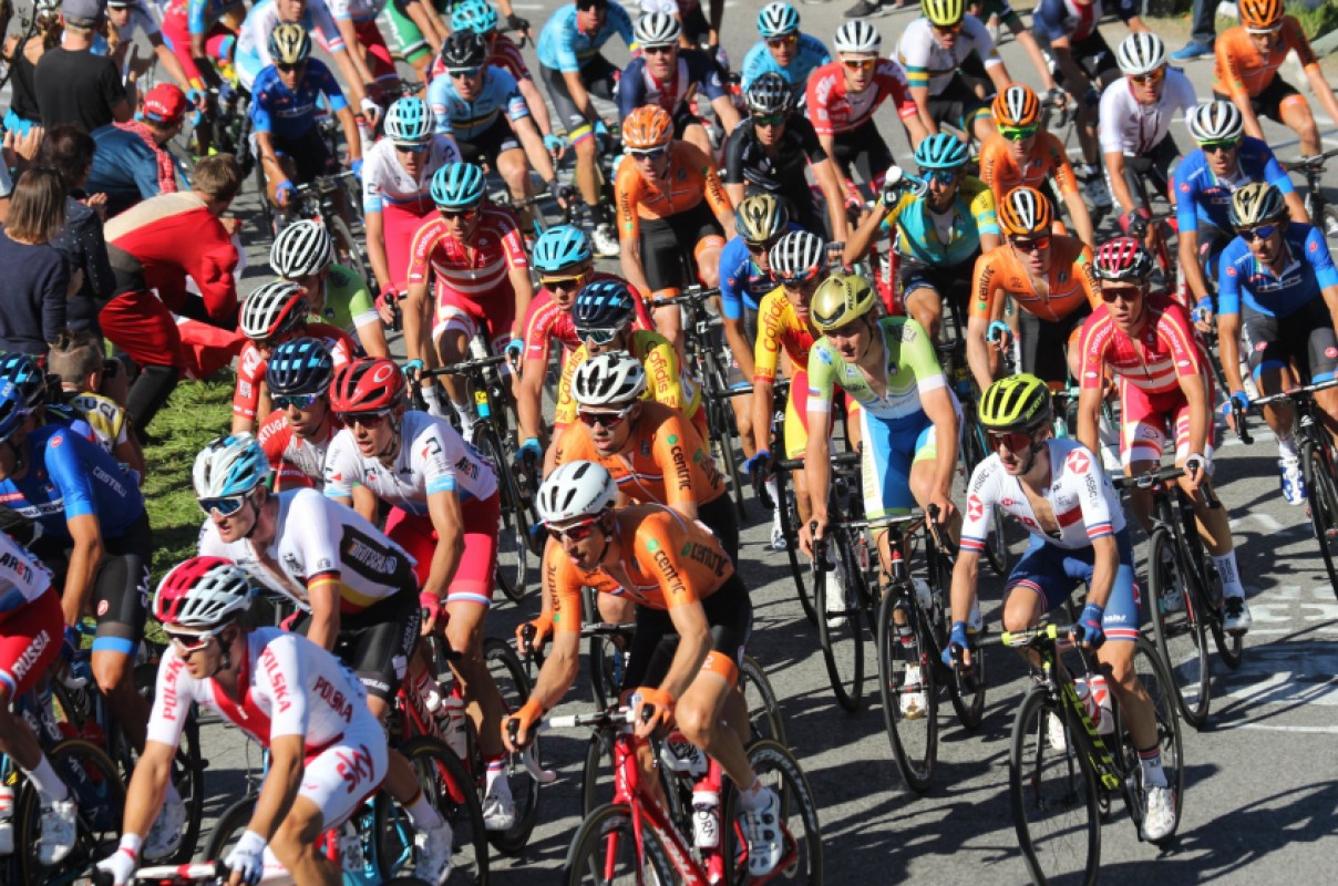 Exclusion des femmes trans des compétitions de cyclisme par L'Union Cycliste Internationale