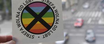 Europe : Coalition (mesquine) des évangéliques américains et des orthodoxes contre la communauté LGBTQ+