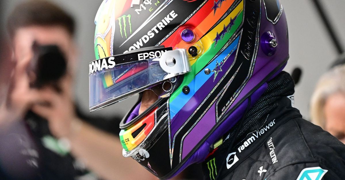 Lewis Hamilton : Un casque Arc-en-Ciel au Qatar, plus qu'un simple accessoire