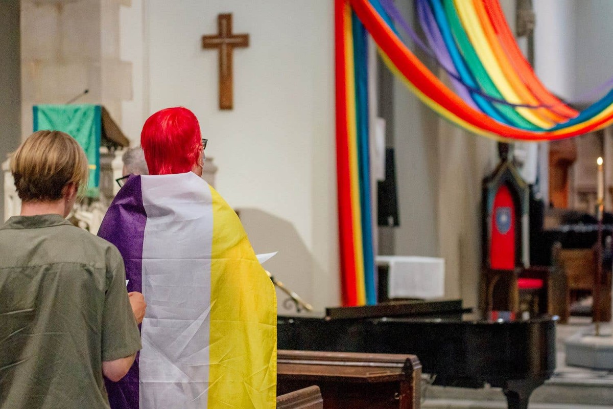 LGBT+ et foi: Démystifier les préjugés et embrasser la diversité