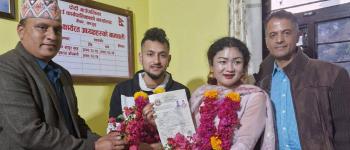 Le Népal célèbre officiellement son premier mariage LGBT+