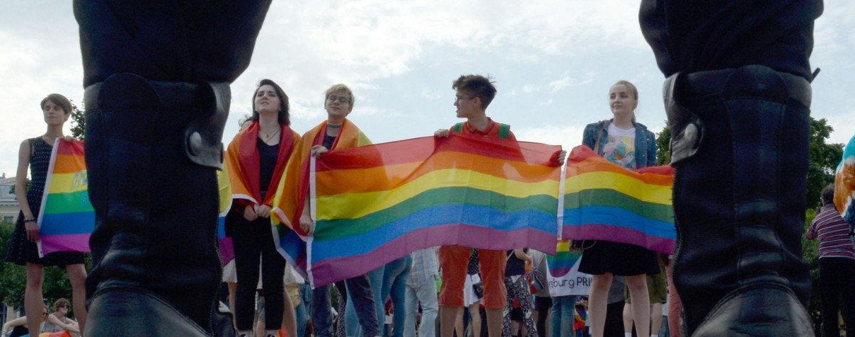 Russie : Des raids policiers ciblent les clubs gay de Moscou