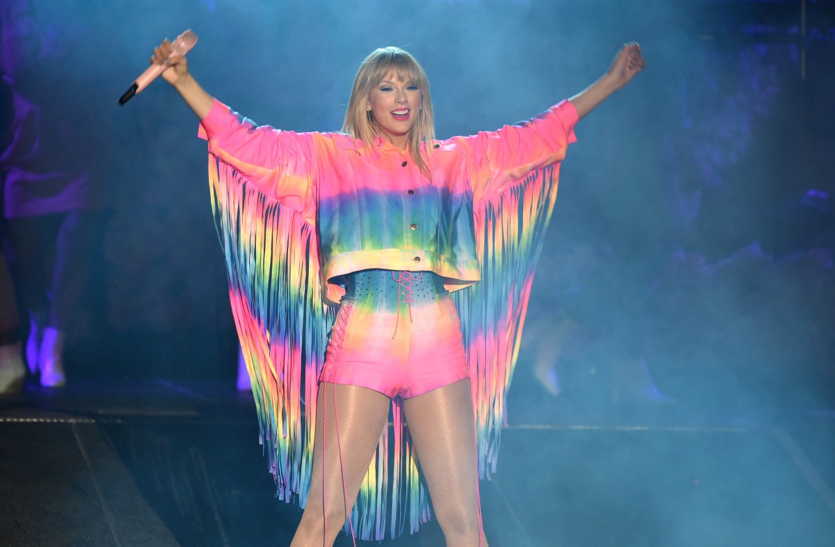 Débat enflammé autour de Taylor Swift et sa représentation supposée comme queer