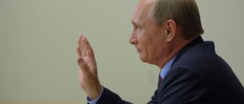 La Russie, Poutine et les toilettes non-genrées : un débat qui déborde