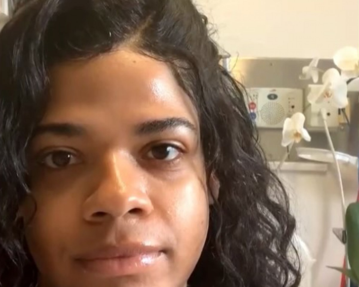 New-York : Une femme trans a perdu des jambes après avoir été « jetée sous le train » par son petit ami