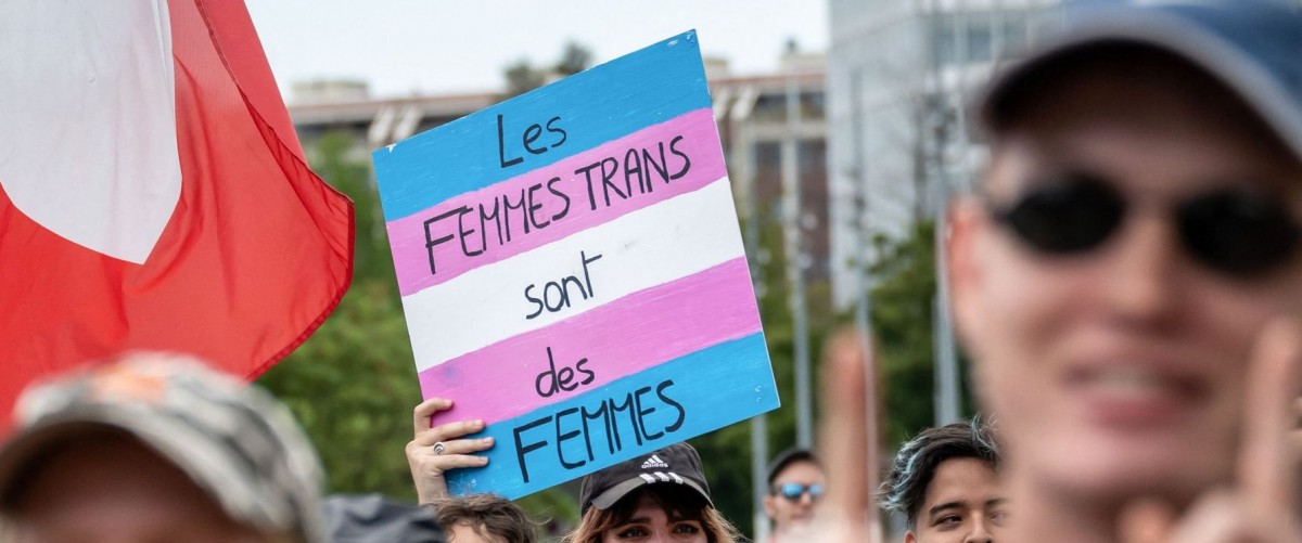 Courant TERF : Bas les masques de la transphobie enveloppée d'écus féministes