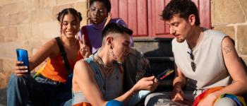 Jeunes LGBT : réseaux sociaux, soutien et cyberharcèlement